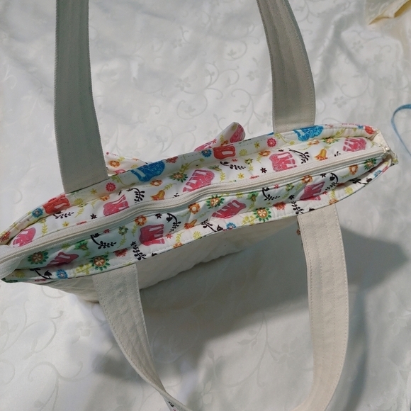 NaRaYa Quilted Shopper Tote - Picture 4 of 11